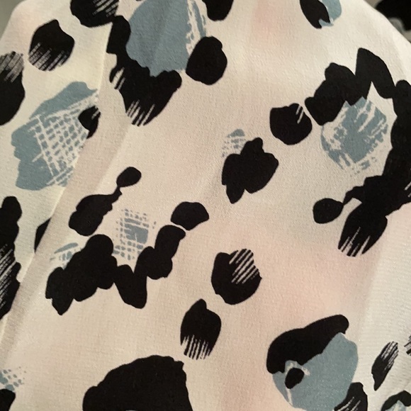 Nanette Lepore leopard print silk wrap top - Picture 10 of 11